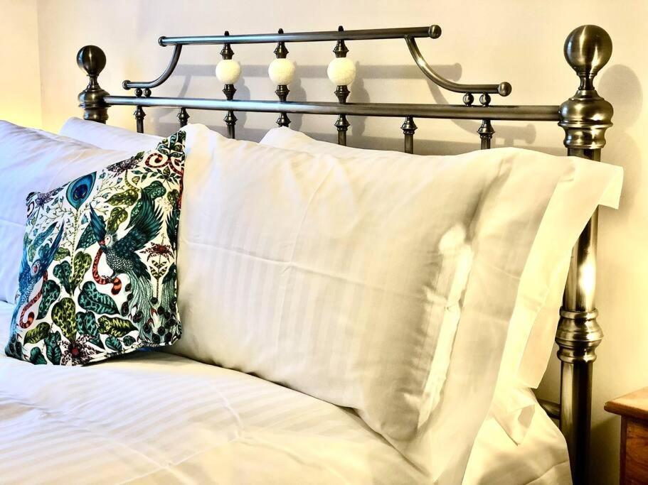The Pirate'S Palace, Whitby - Elegant, Comfy, Fun エクステリア 写真
